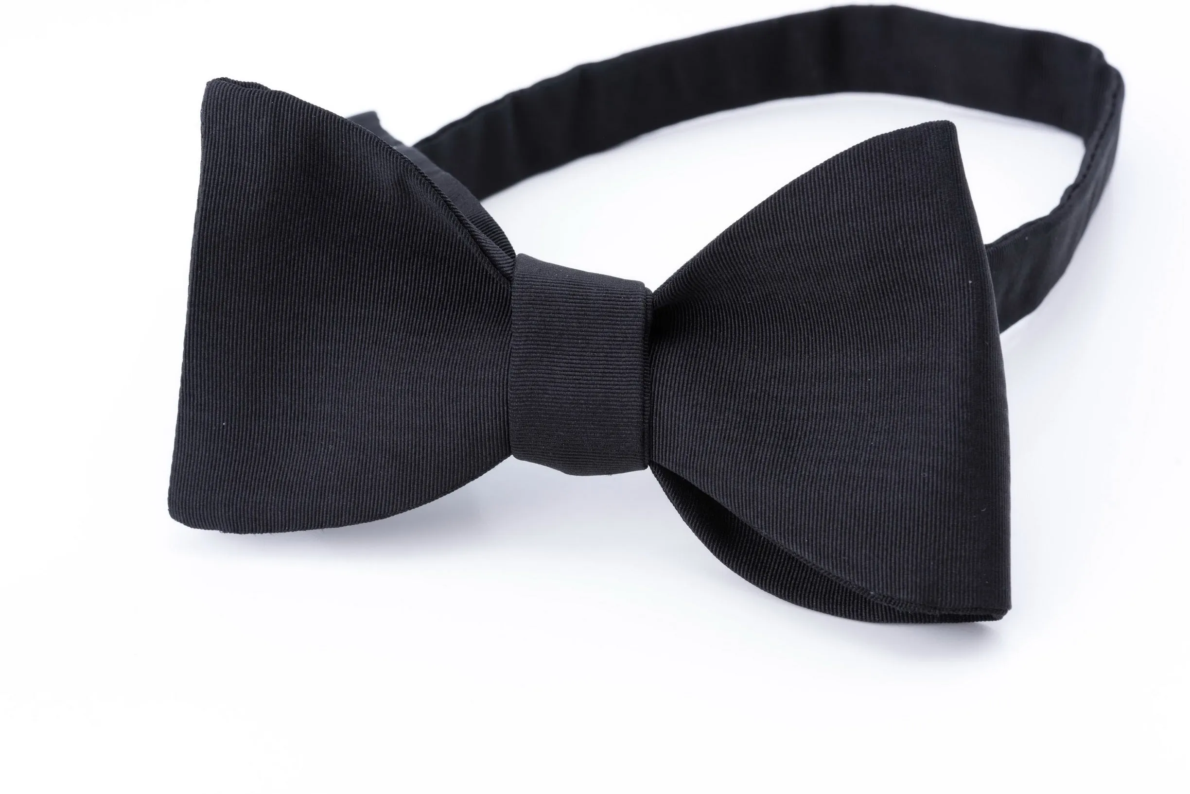Black Single End Silk Moiré Bow Tie