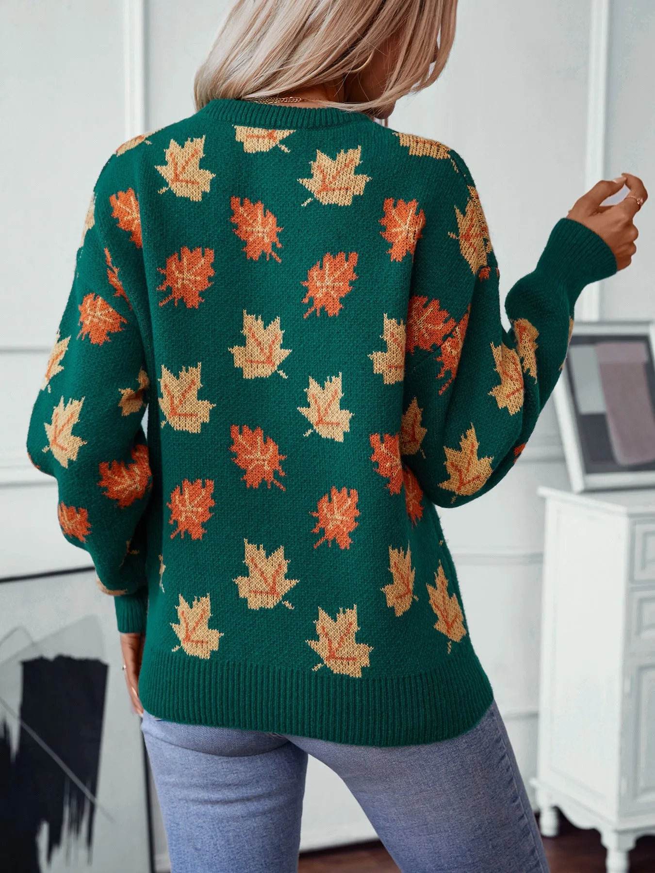 elveswallet Maple Leaf Jacquard Casual Pullover Sweater
