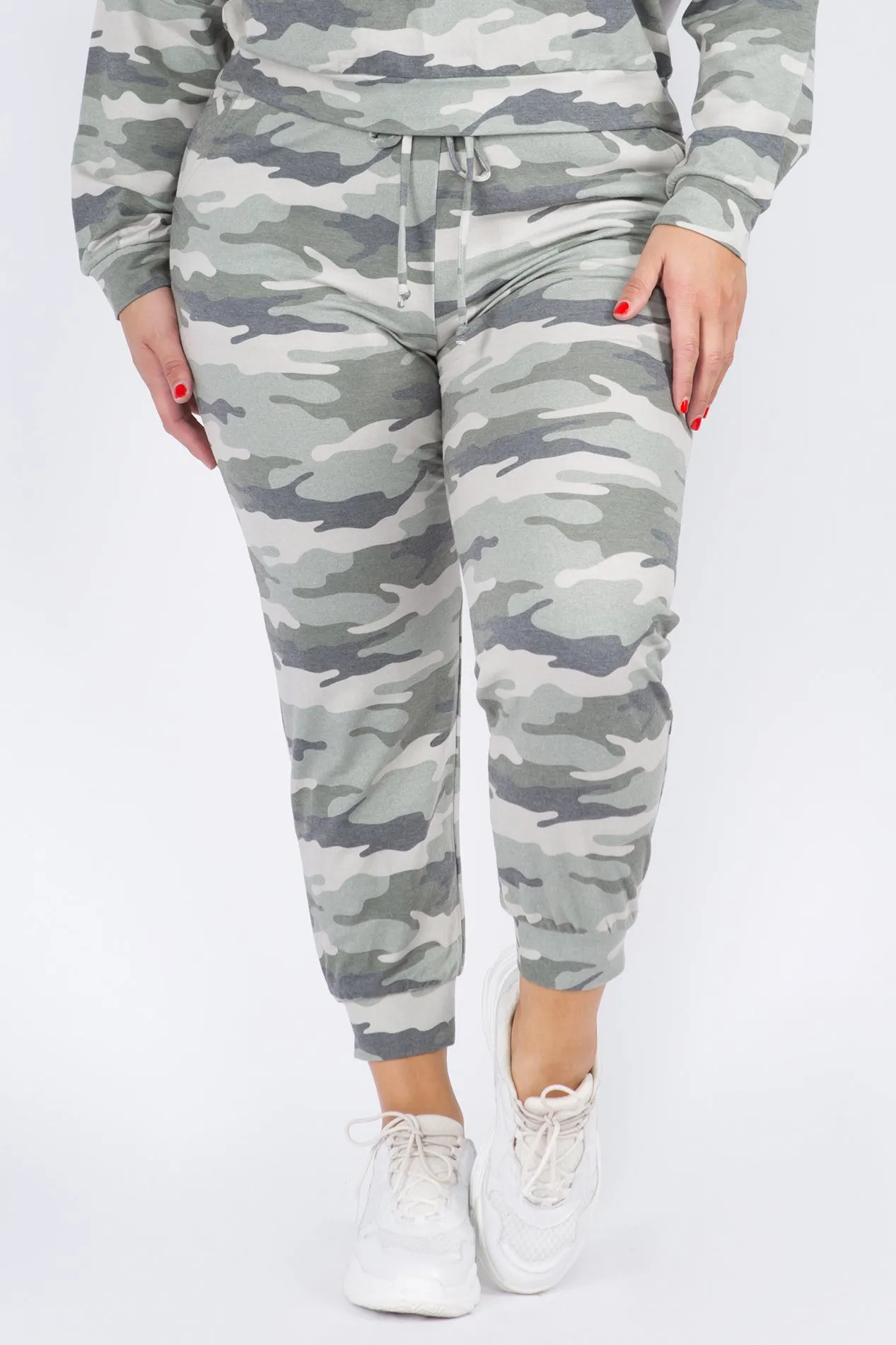 Plus Size Relaxed Green Camo Print Joggers