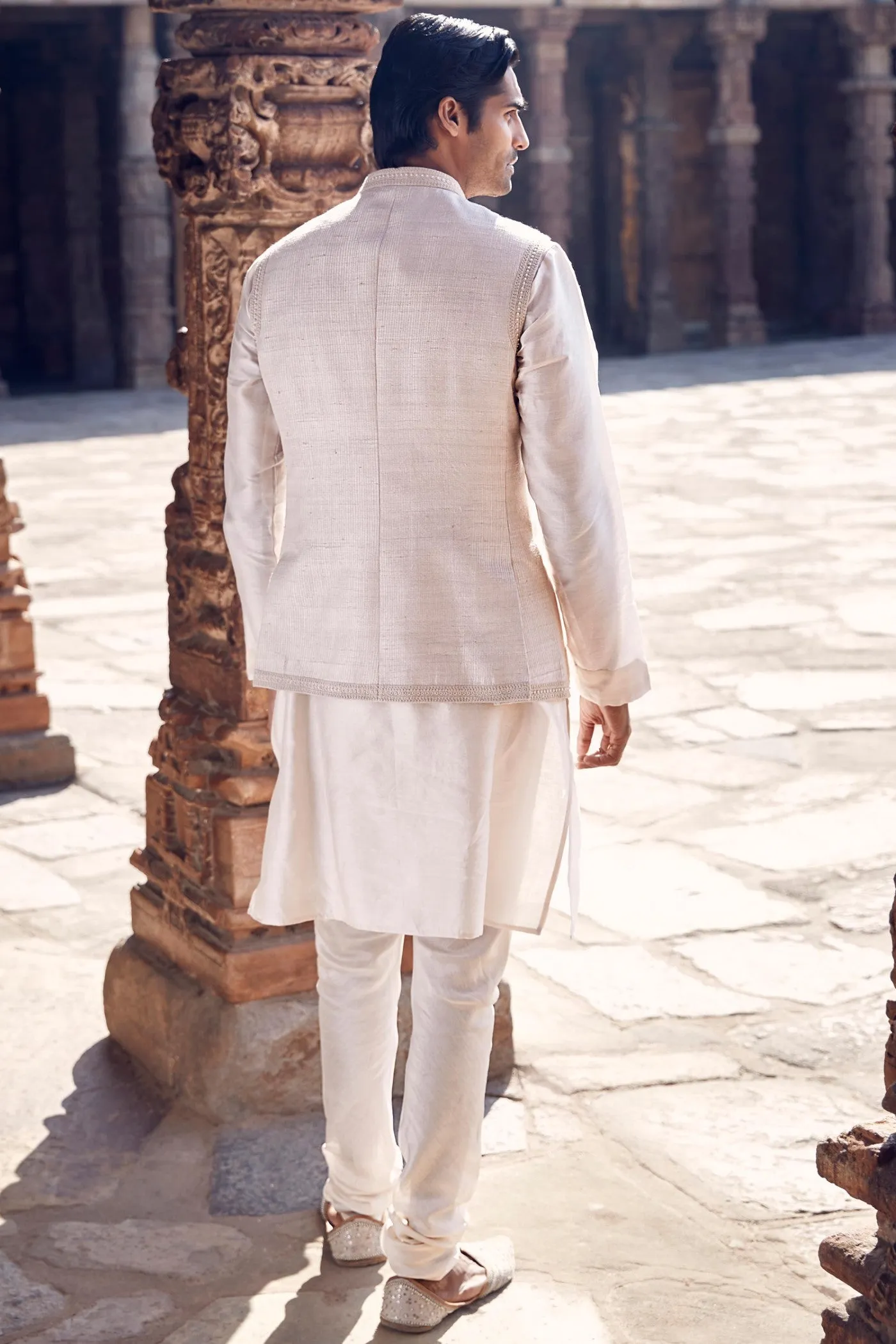 The Handloom Iconic Wing Pocket Dandy Jacket