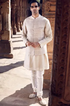 The Handloom Iconic Wing Pocket Dandy Jacket